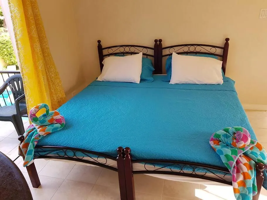 Apartment Studio Apt 9 Bright Comfy With Pool On South Coast Bridgetown Barbados